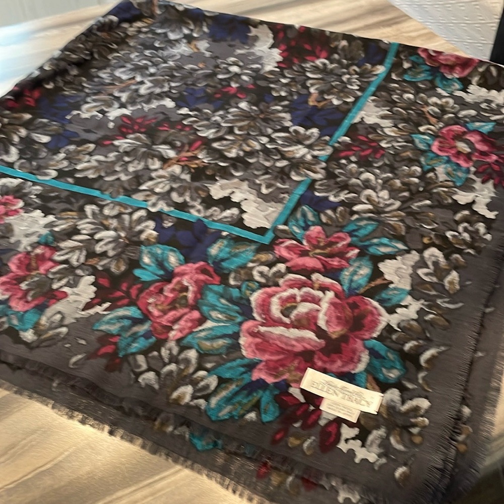 Vintage Linda Alford for Ellen Tracy Floral Wrap 100% Wool